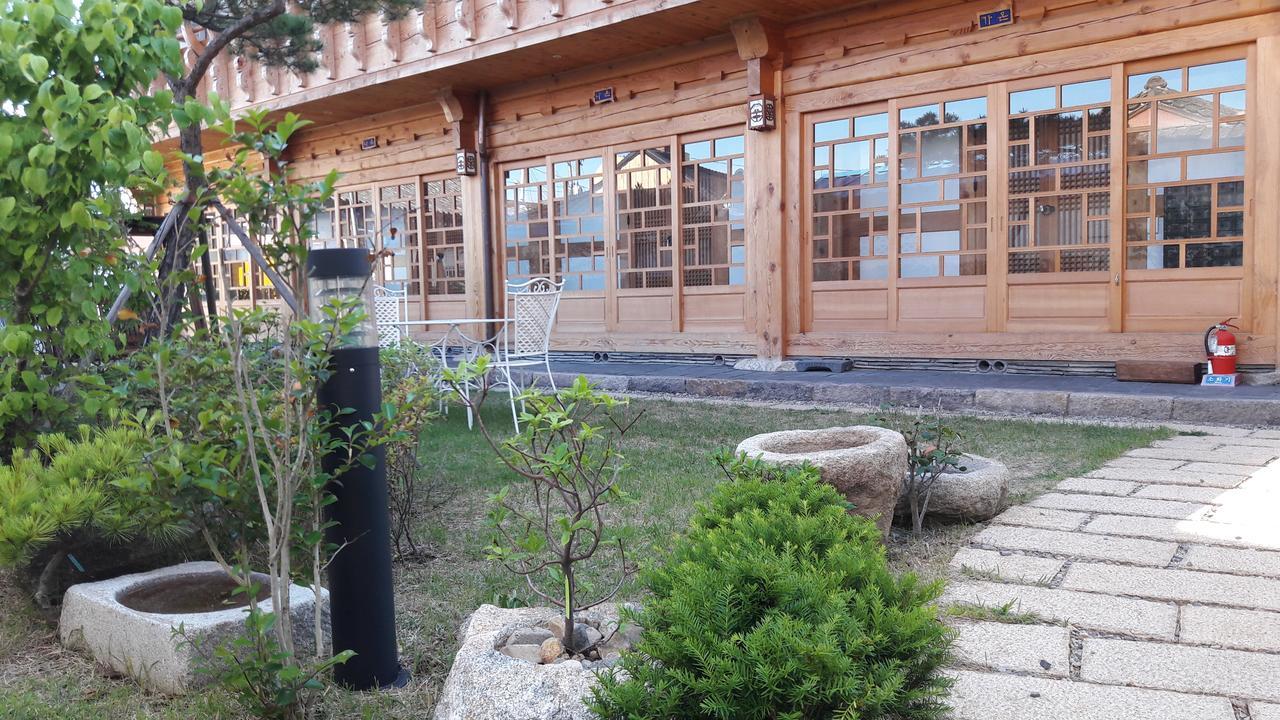 Hwangnam Gotaek Keumseulchae Hotel Gyeongju Bagian luar foto