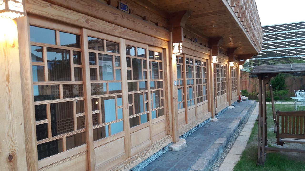 Hwangnam Gotaek Keumseulchae Hotel Gyeongju Bagian luar foto