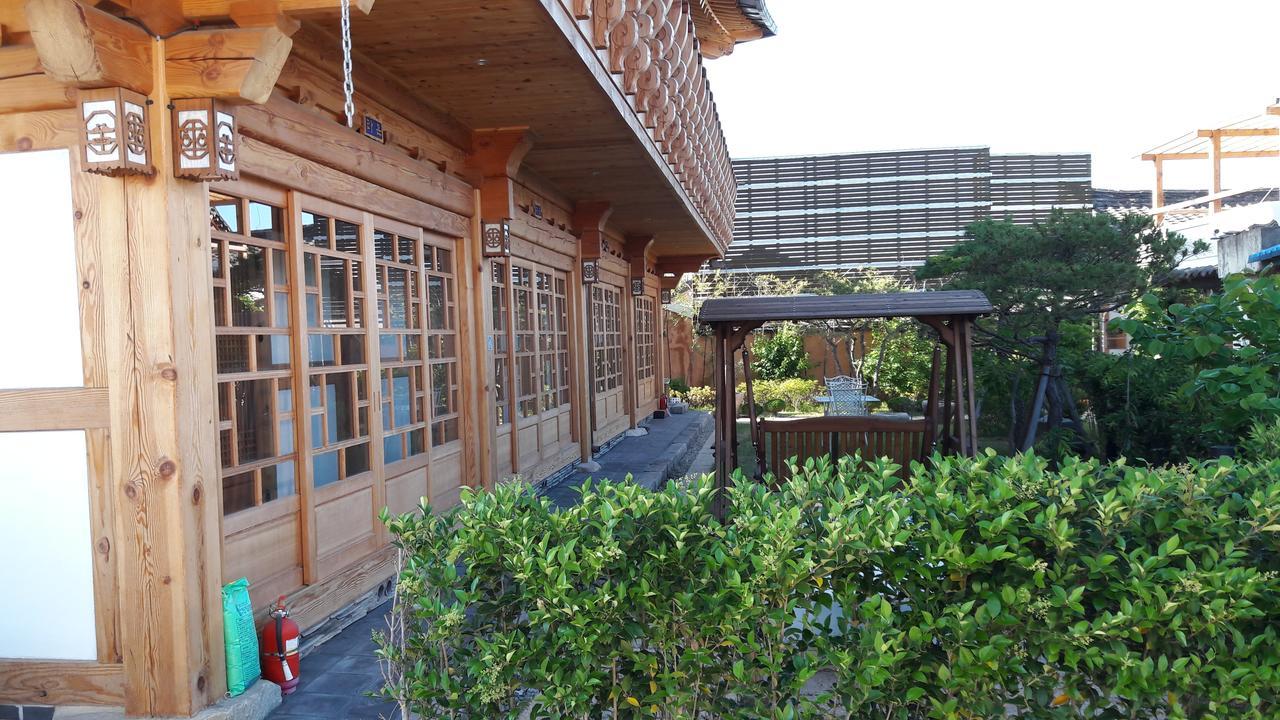 Hwangnam Gotaek Keumseulchae Hotel Gyeongju Bagian luar foto