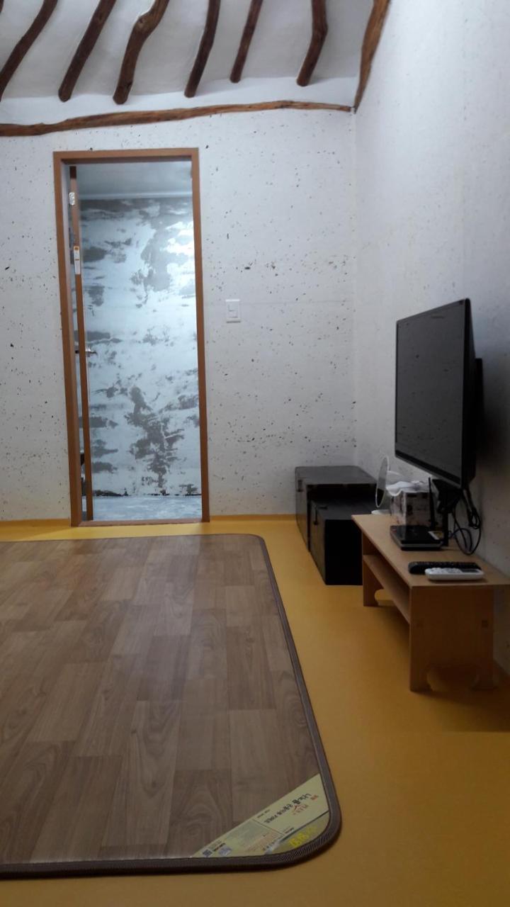 Hwangnam Gotaek Keumseulchae Hotel Gyeongju Bagian luar foto